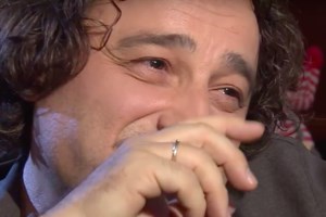 Δάκρυσε ο Βασίλης Χαραλαμπόπουλος: "Έμεινε 16 μέρες στην εντατική, κοντέψαμε να τη χάσουμε"