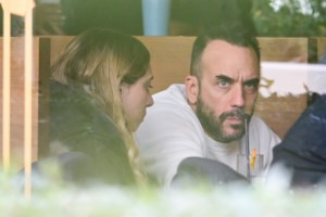 Ο Πάνος Μουζουράκης λίγο πριν τον γάμο του: "Σκέφτηκα για πέμπτο κουμπάρο τον πατέρα Αντώνιο"