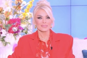 Κατερίνα Καινούργιου: "Δεν ψάχνω σύντροφο, άμα τύχει κάτι έτυχε, γιατί και εγώ είμαι μεγαλοκοπέλα"