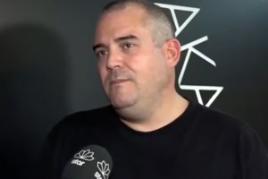 Πυγμαλίων Δαδακαρίδης: "Η παράσταση μου έβγαλε τον πατέρα μου - Όλοι έχουμε μια φάλαινα στη ζωή μας" - εικόνα 2