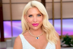 Η Ελένη Μενεγάκη στο "Fishy" - Οι πρώτες φωτογραφίες με τον Γιάννη Τσιμιτσέλη