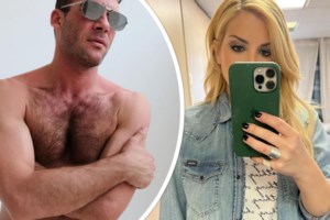 Η Τατιάνα Στεφανίδου φωτογραφίζεται με το μαγιό της δίπλα στο κύμα