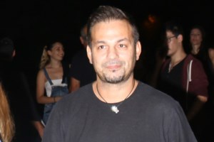 Ο Ανδρέας Γεωργίου με τη σύντροφό του, Σιμώνη Χριστοδούλη στη συναυλία των Coldplay - εικόνα 4