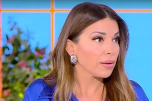 Η Ελένη Χατζίδου μιλά για την "επίθεση" που δέχτηκε μετά το θάνατο του Παντελή Παντελίδη: "Μου στέρησαν να δω το φίλο μου"