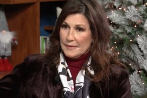 Ειρήνη Νικολοπούλου: "Έλεγα το δελτίο και η κυρία δίπλα μου είχε πολύ ανοιχτό το ντεκολτέ"