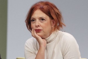 Επιστρέφει αγαπημένη τηλεοπτική σειρά με πρωταγωνίστρια την Ελένη Ράντου