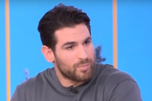 Ετεοκλής Παύλου: "Έκανα Πρωτοχρονιά μόνος μου τελείως, σε ένα υπόγειο που δεν υπήρχε ούτε ρεύμα ούτε τίποτα"