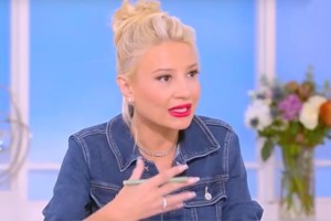 Κατερίνα Καινούργιου | Απάντησε on air για την κάλυψη της κηδείας της μητέρας του Γιώργου Αγγελόπουλου - εικόνα 2