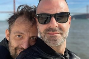 Αύγουστος Κορτώ: "Ο σύντροφός μου με κράτησε στη ζωή - Έχω περάσει τέσσερις φορές κλινική κατάθλιψη" - εικόνα 3