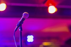 Η αποκάλυψη του Μιχάλη Δημητρακόπουλου για τον πασίγνωστο τραγουδιστή: "Αιφνιδιάστηκε, είναι πολύ στεναχωρημένος"