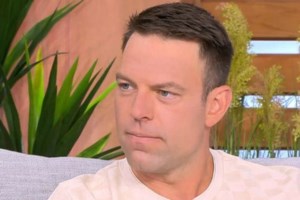 Ο Στέφανος Κασσελάκης ανοίγει για πρώτη φορά το σπίτι του στον Νίκο Ευαγγελάτο