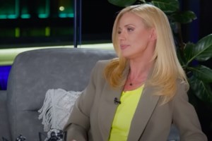 Ελένη Μενεγάκη: "Καταλαβαίνω τη Ζέτα Μακρυπούλια - Ανοίγεις τηλεόραση και λέει ο καθένας τι πιστεύει για σένα" - εικόνα 2