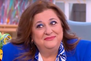 Η Ελισάβετ Κωνσταντινίδου απαντά με χιούμορ: "Η Βίσση είναι η κοπέλα μου, τα έχουμε" - εικόνα 2