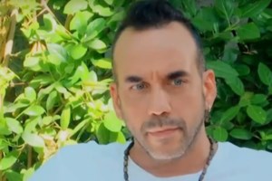 Ο Πάνος Μουζουράκης αποκάλυψε όσα του είπε ο πατέρας Αντώνιος σε επικοικωνία τους λίγους μήνες πριν