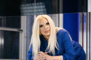 Ασπίδα η Αννίτα Πάνια για τον Γιώργο Μαζωνάκη: "Βρίσκω φρικτό, τραγικό και θλιβερό το να μιλάνε δημόσια.."