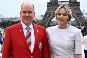 Δείτε τον Πέτρο Κωστόπουλο στους Ολυμπιακούς Αγώνες της Αθήνας - Μετέφερε την Ολυμπιακή Φλόγα