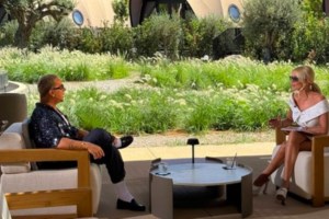 Ο Γιώργος Μαζωνάκης αποκαλύπτει για τη δικαστική διαμάχη με την αδελφή του: "Είναι πολύ μεγαλύτερο από ό,τι ξέρετε"