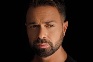 Ηλίας Βρεττός: "Αποφάσισε δημοκρατικά ότι από σήμερα θα με λένε Βρεττό" - εικόνα 3