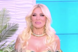 Λύγισε η Κατερίνα Καινούργιου για το Θέμη Μάλλη: "Σου χρωστώ αυτό που είμαι επαγγελματικά"