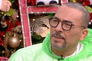 Ο Βαλάντης ξαναχτυπά & "καρφώνει" και πάλι την πρώην σύντροφό του