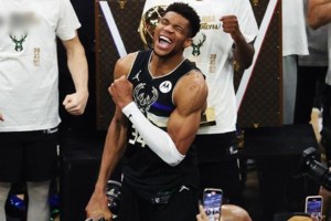 Ο Γιάννης Αντετοκούνμπο πήγε ... την κούπα σπίτι του | Δείτε τις αναρτήσεις του