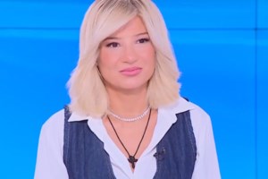 Η πρώτη αντίδραση της Αθηνάς Οικονομάκου μετά το εξώδικό από τον Φίλιππο Μιχόπουλο - εικόνα 2