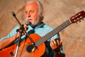 Χάρης Μαυρουδής: Το πρώτο μήνυμα μετά το ξαφνικό θάνατο του πατέρα του