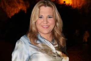 Η Δέσποινα Μοιραράκη σε σπάνια στιγμιότυπα με τον γιο της στα Ματογιάννια