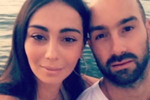 Ολυμπία Χοψονίδου & Βασίλης Σπανούλης | Ποζάρουν αγκαλιασμένοι στην βραδινή έξοδό τους!