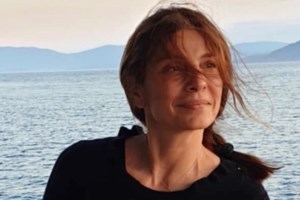 Η Πόπη Τσαπανίδου συγκινεί για τον ερχομό του εγγονιού της & την απώλεια του συζύγου της