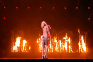 Επιστροφή στην Ελλάδα για την Έλενα Τσαγκρινού μετά τη Eurovision