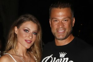 Ο Κώστας Σόμμερ ποζάρει πρώτη φορά μαζί με τον γιο του