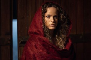 Η αντίδραση της Μαρίας Κίτσου όταν είδε την Έλλη Τρίγγου στα γυρίσματα της νέας "Μάγισσας"