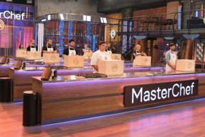 MasterChef | Αυστηρός ο Λεωνίδας Κουτσόπουλος: "Κανείς δεν είναι εδώ με το ζόρι"