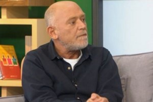 Στέλιος Παρλιάρος: "Έλεγαν να μην έρχονται στο μαγαζί μου γιατί θα κολλούσαν AIDS - Έκλεισα το μαγαζί"