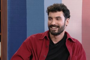 Δημήτρης Τσίκλης: "Οι Άγριες Μέλισσες ήρθαν πολύ ορμητικές - Ένα βράδυ βγήκα για ένα μπέργκερ και έγινε χαμός στην Πανεπιστημίου"