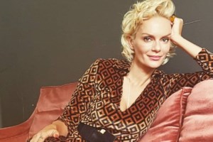 Ξέσπασμα από τη Δανάη Μπάρκα: "ΜΗΝ ΑΝΕΒΑΖΕΤΕ ΑΛΛΟ ΚΑΛΟΠEΡΑΣΗ"