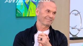 Πετρος Κωστοπουλος: " Αν εκανα παιδικο παρτι θα εφερνα τον Akyla. Το τραγουδι ειναι για να γελανε οι κοτες"