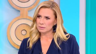 Τα συλλυπητηρια της Κατερινας Καραβατου στον Γρηγορη Αρναουτογλου: "Οταν χανεις τη μητερα σου..."