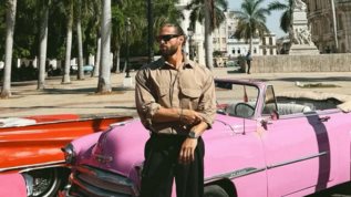 Ο Κωνσταντινος Βασαλος κρυφτηκε στο πιο απιθανο μερος για να αποφυγει ρεπορτερ