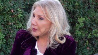 Λιτσα Πατερα: &quot;Οταν η Ρουλα Κορομηλα εβλεπε τα νουμερα να πεφτουν...&quot;