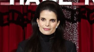 Αθηνα Ωναση | Εντυπωσιασε σε νεα δημοσια εμφανιση στο Παρισι