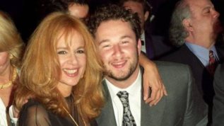 "Η Αλικη Βουγιουκλακη γεννησε και αμεσως βρεθηκε μια καμερα στο μαιευτηριο"