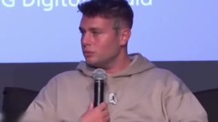 Αλεξανδρος Κοψιαλης: Λενε &quot;Αγαπα το σωμα σου&quot; - Ειμαι χοντρος, δεν θα αλλαξει αυτο, οσο και να με αγαπησω