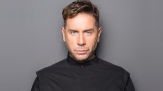 Αυτη ειναι η εκπομπη που ετοιμαζει ο Γιωργος Μαζωνακης στον ΣΚΑΙ