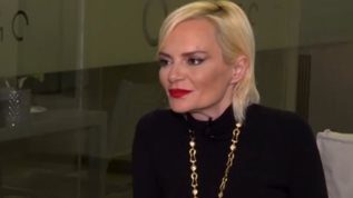 Ελενα Χριστοπουλου: "Δεν θελω να μπλεκω τη φιλια με τη δουλεια - Αν χαθουν ολα, ο συντροφος μου θα ειναι διπλα μου"