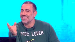 Απροοπτο στον αερα του Ραδιο Αρβυλα: "Τι ακριβως ηταν αυτο που εκανες τωρα;"