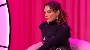 Κονι Μεταξα: Βλεπω κριτικη και λεω γελωντας: "Γελοιοι. Θα μιλησετε εσεις για εμενα;"