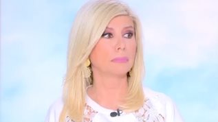 Ζηνα Κουτσελινη: "Συγγνωμη αν καμια φορα τα παιρνω στο κρανιο αλλα ακουω, ακουω, ακουω..."