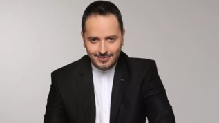 Ενοχλημενος ο Αλεξανδρος Τσουβελας: "Ευχαριστω και να σας χαιρεται η μαμα σας"